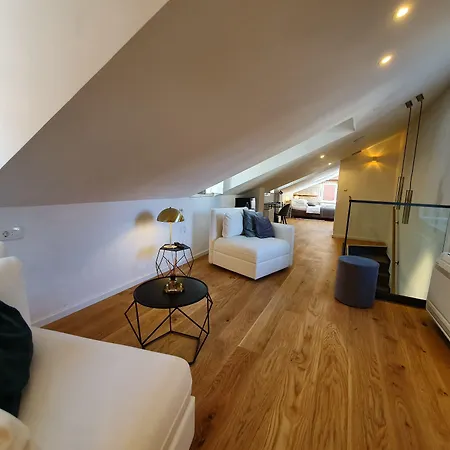 ベッド・アンド・ブレックファスト The At スプリト