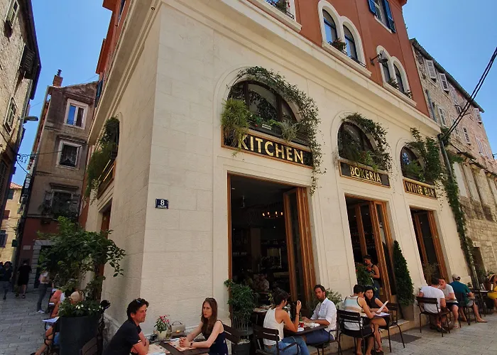 The At ベッド・アンド・ブレックファスト 4*