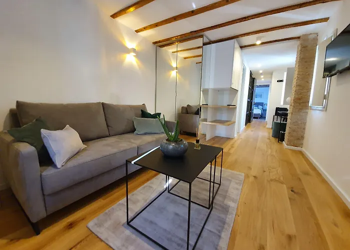 The At 4* スプリト