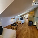 B&B The At 스플리트