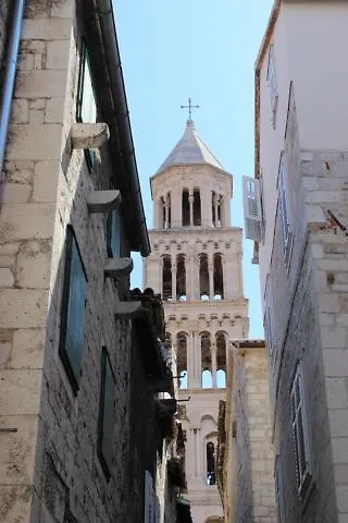 Bed & Breakfast The At 4*