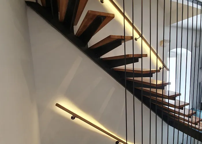 فندق مبيت وإفطار The At 4*