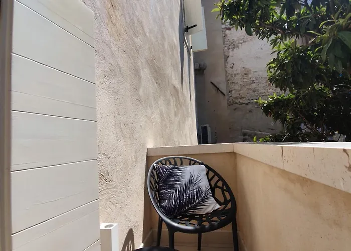 فندق مبيت وإفطار The At